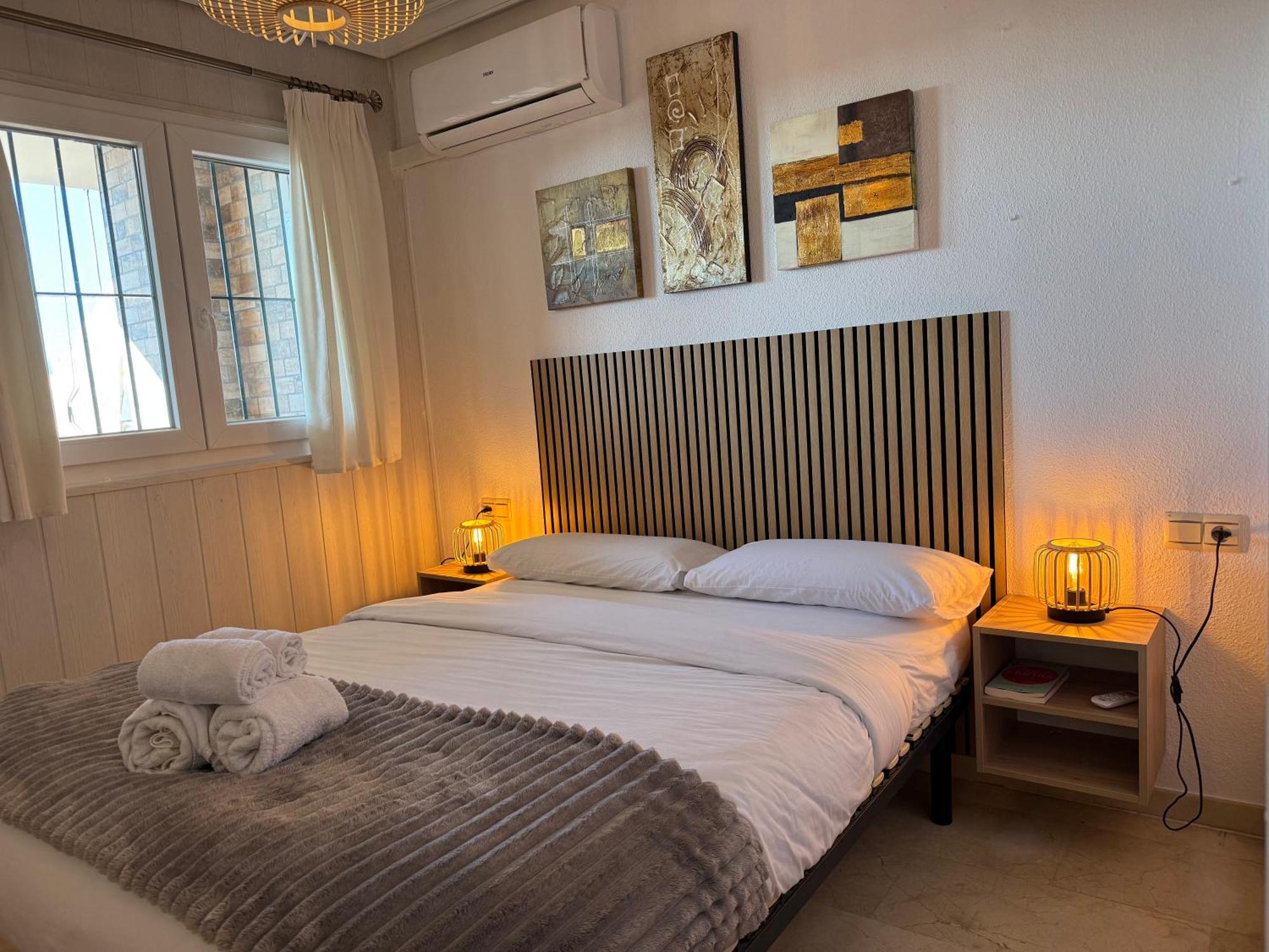 Tolles Ferienhaus Mit Sonnenterrasse Direkt Am Meer イスラ・クリスティナ エクステリア 写真